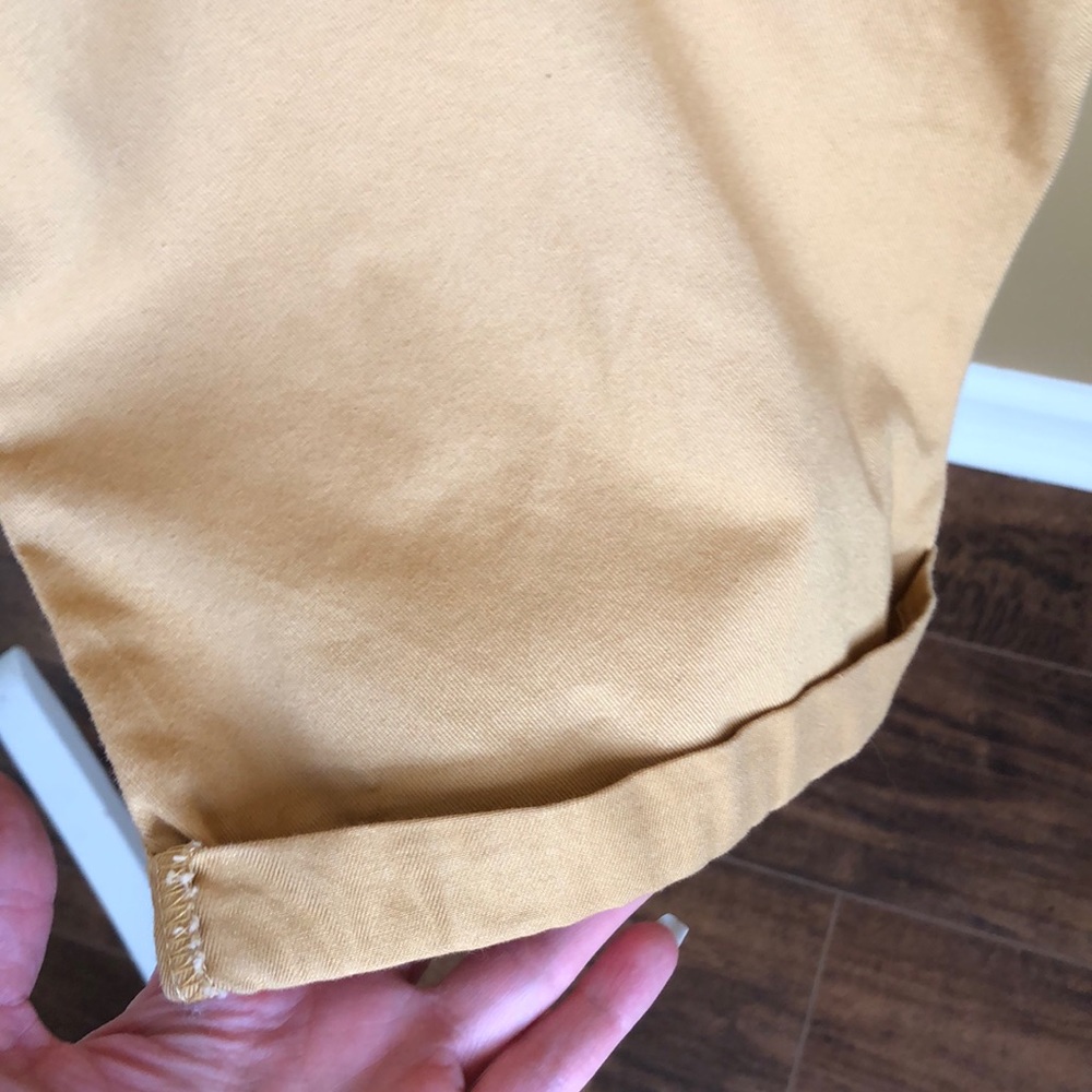 Mustard-colored paper bag waist crop pants - Picture 6 of 8